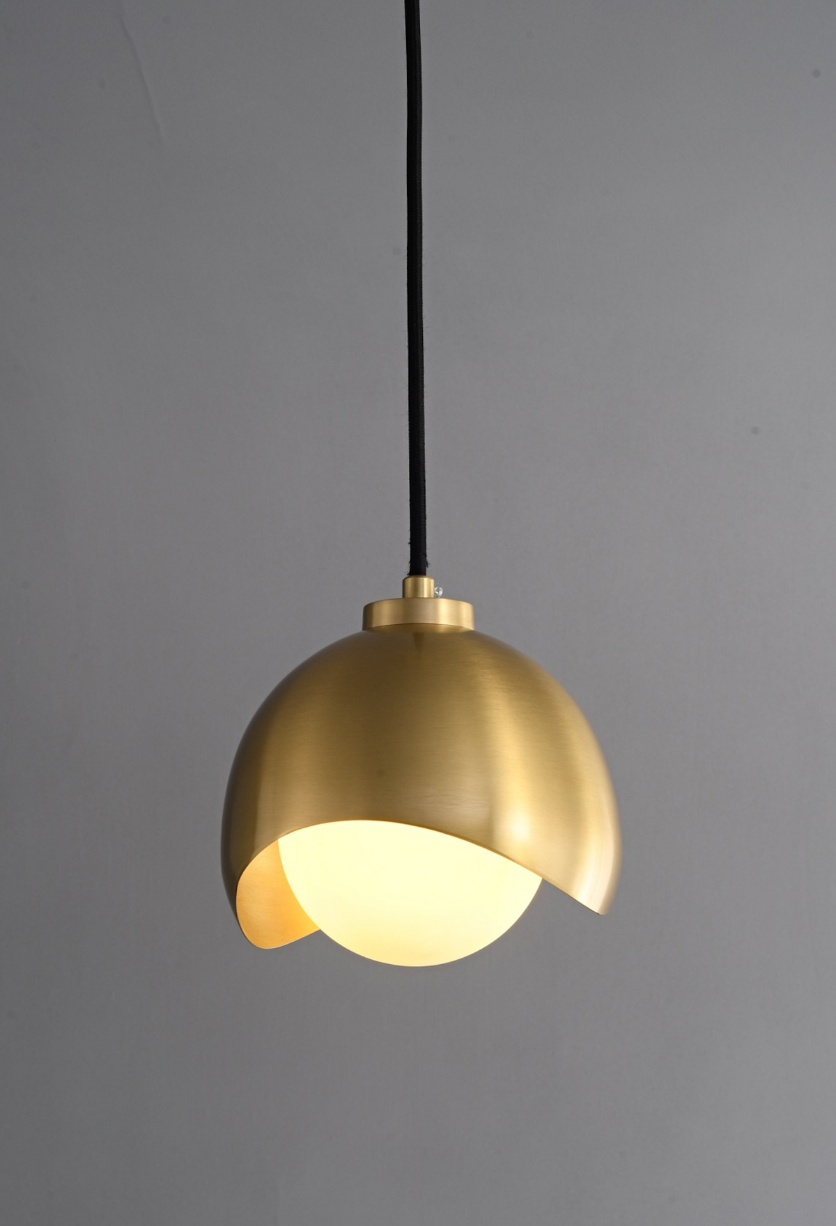 Zensori Brass Bloom Mini Pendant