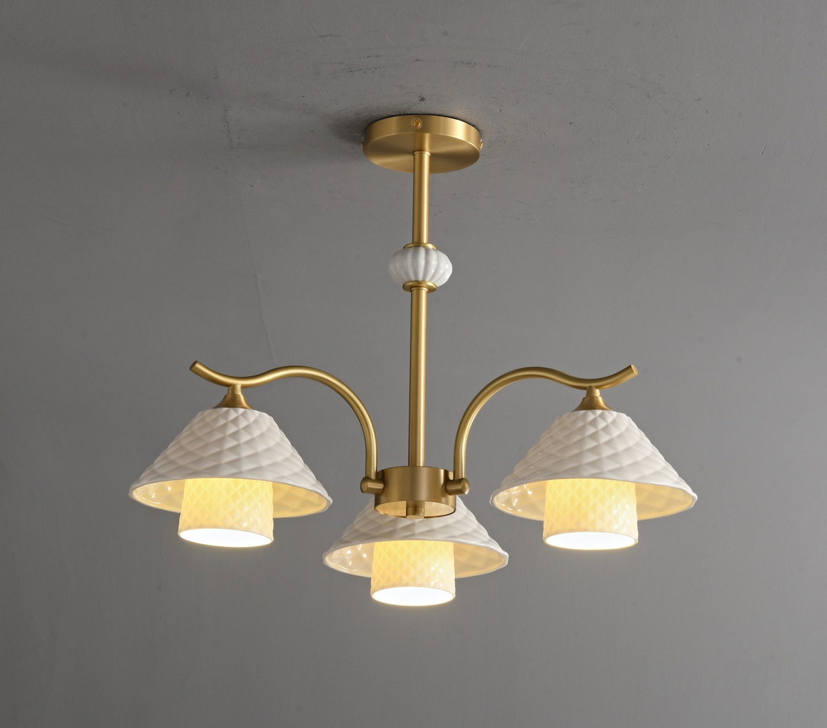 Zensori Quilted Ceramic Brass Chandelier