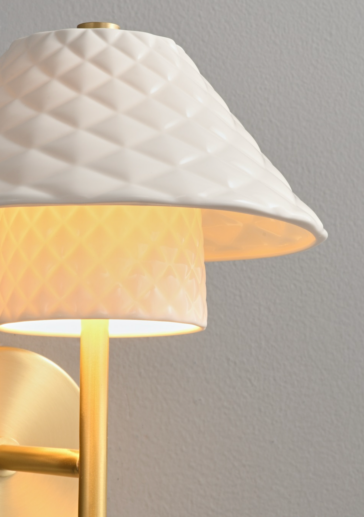 Zensori Quilted Ceramic Wall Light
