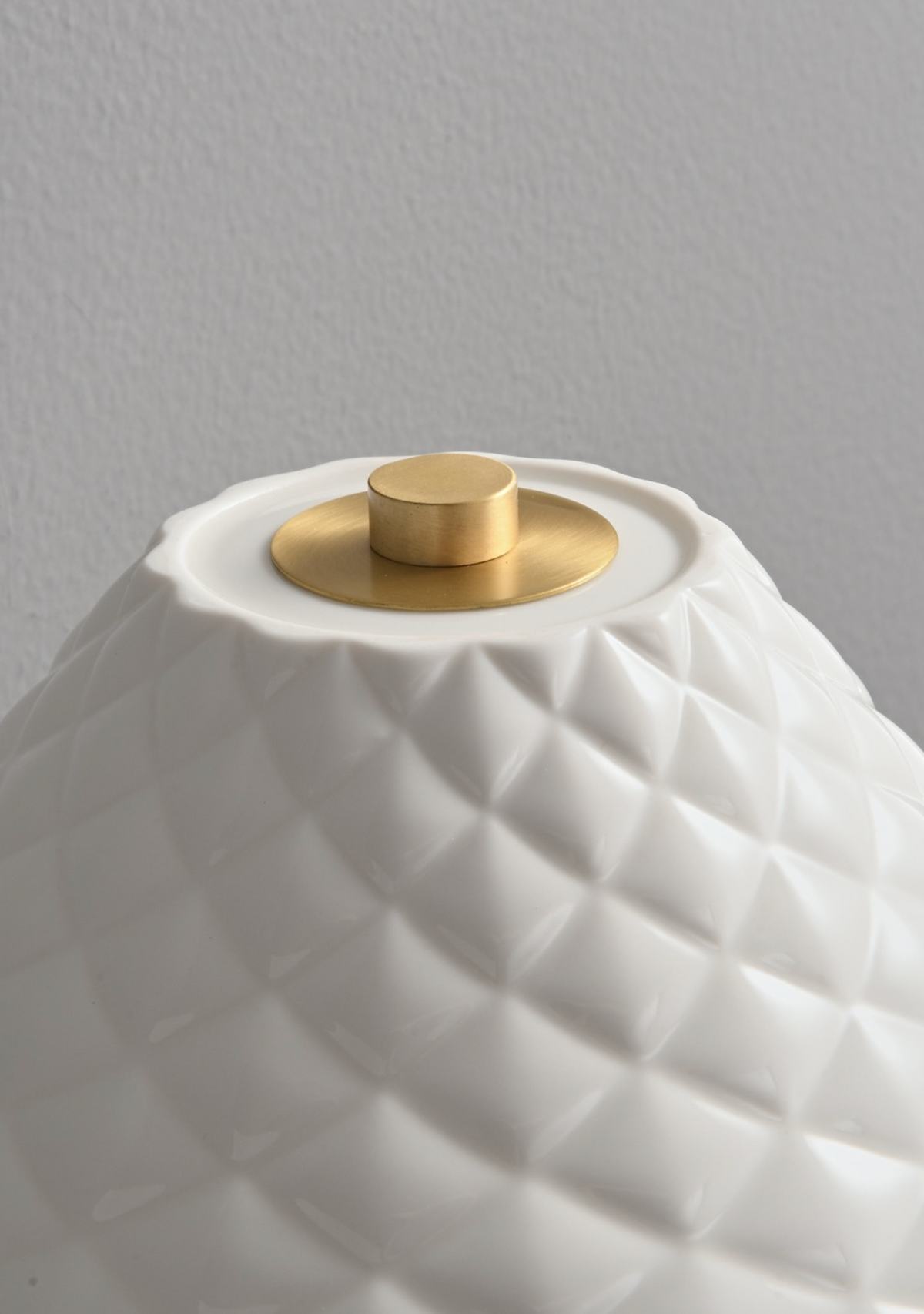Zensori Quilted Ceramic Wall Light
