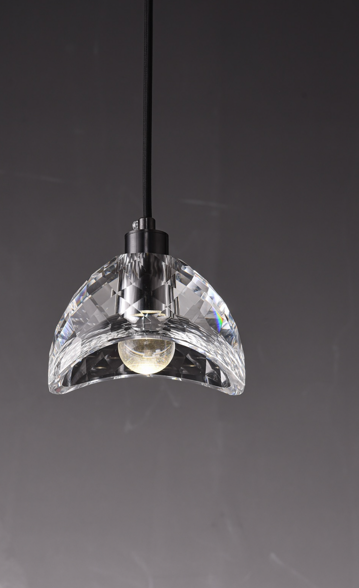 Zensori Small Prism Petal Light Pendant