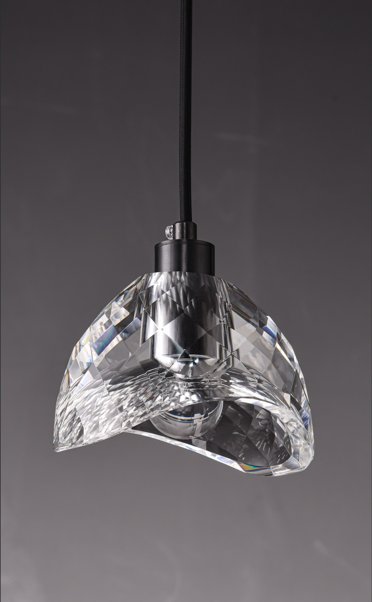 Zensori Small Prism Petal Light Pendant